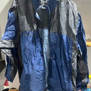 Columbia Men's Two-Tone Raincoat